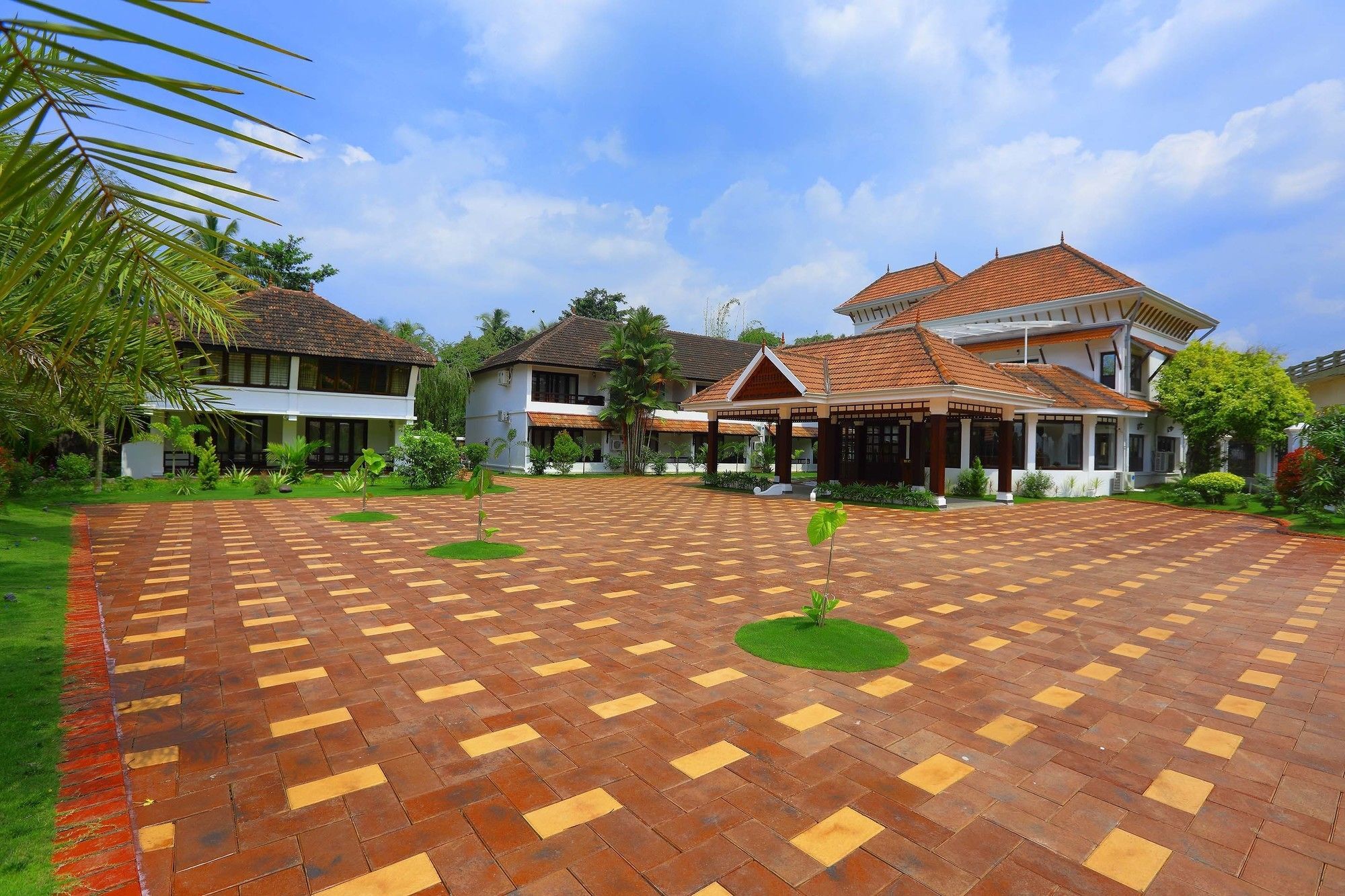 ニハラ リゾート アンド スパ Kochi エクステリア 写真